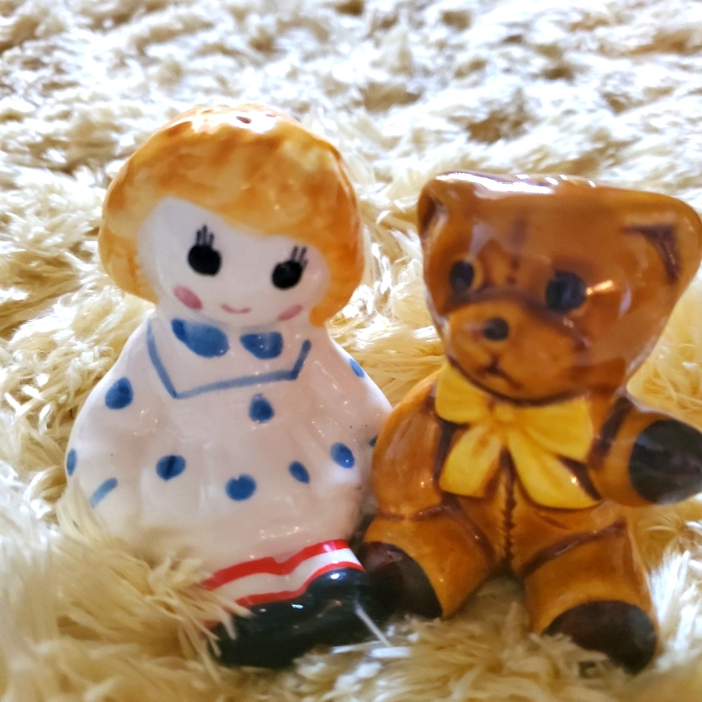 Ragdoll & Teddy Bear Salt n Pepper Shakers-Vintage Avon